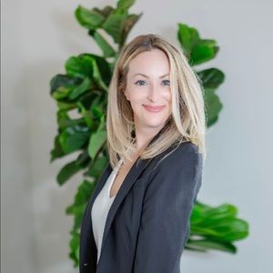 Meet your Posher, Amy